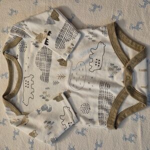 Rene Rofe Unisex White Cotton Northpole Onsie